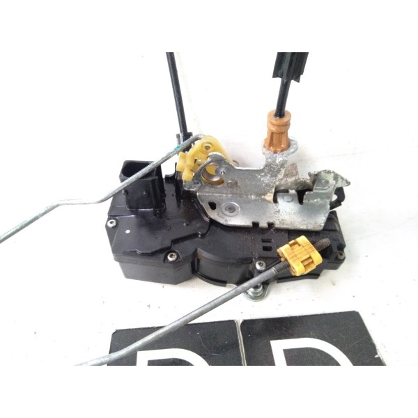 Trava Eletrica Porta Dianteira Direita Gm Malibu 2008 - 2012