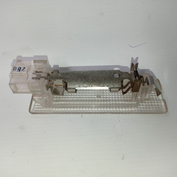 Luz Cortesia Porta Malas 7l6947101 Vw Passat B6 2006 2010