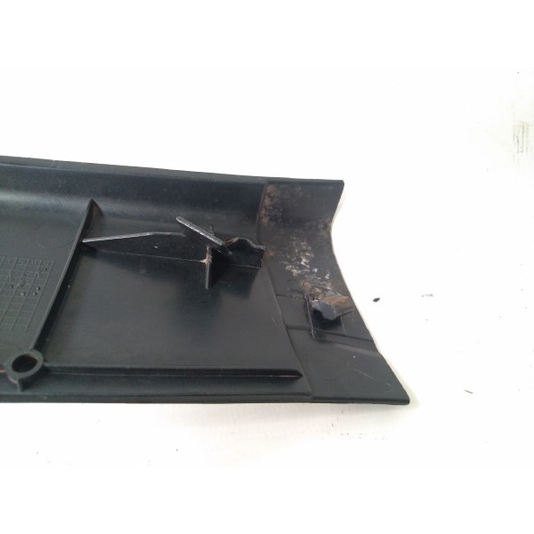 Moldura Lateral Porta Mala Direito Bmw X5 1999 2005 Detalhe