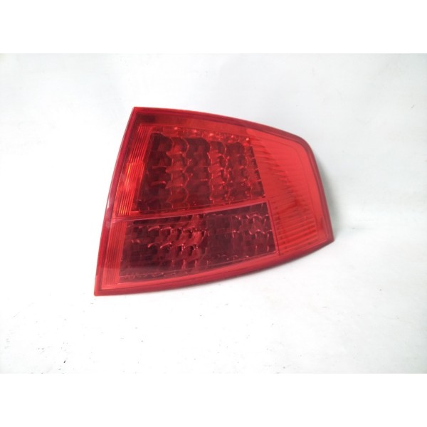 Lanterna Traseira Direita Audi A8 2003 - 2009 Detalhe Direito