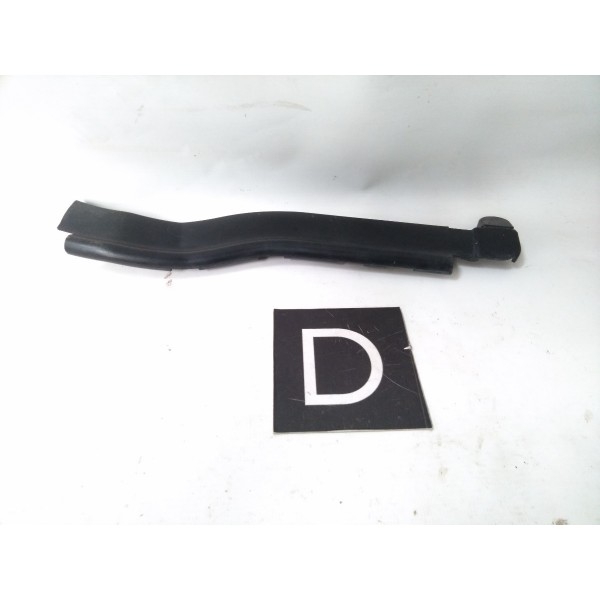 Guia Parachoque Traseiro Direito Audi A8 2003 - 2009