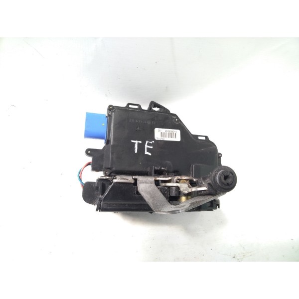 Trava Eletrica Traseira Esquerda Audi A8 2003 - 2009