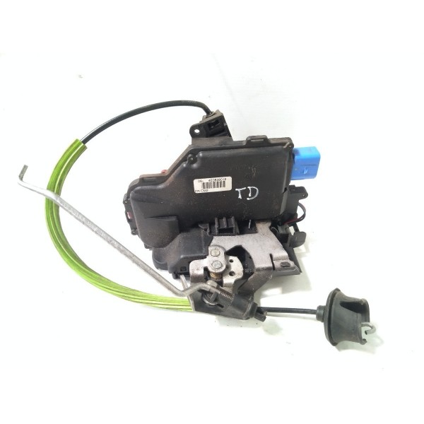 Trava Eletrica Traseira Direita Audi A8 2003 - 2009