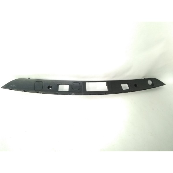 Moldura Aplique Tampa Traseiro C180 C200 W204 2007 2014  Preto
