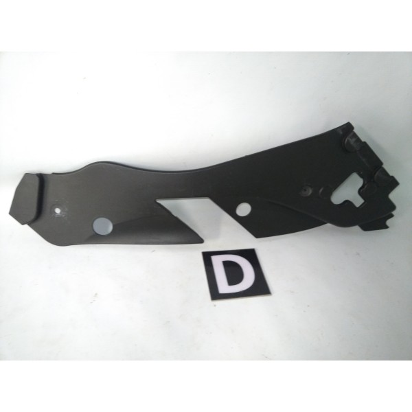 Moldura Superior Farol Dianteiro C180 C200 W204 2007 2014