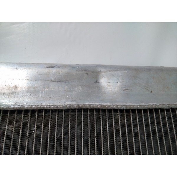 Radiador  Audi A8 2003 - 2009 Detalhe