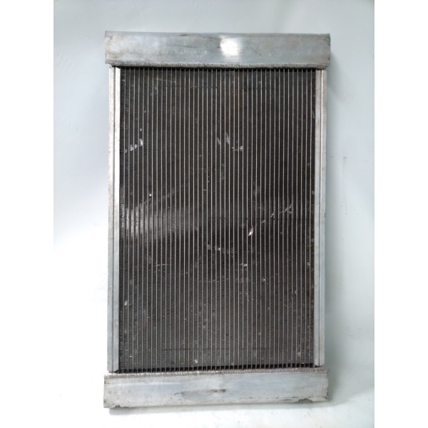 Radiador  Audi A8 2003 - 2009 Detalhe