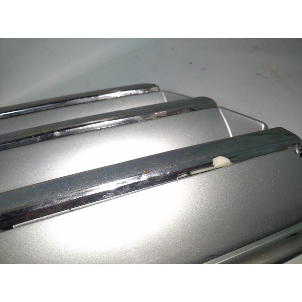 Grade Dianteiro C180 C200 W204 2007 2014  Brilhante