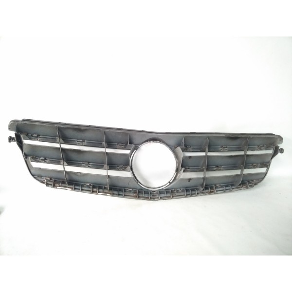Grade Dianteiro C180 C200 W204 2007 2014  Brilhante