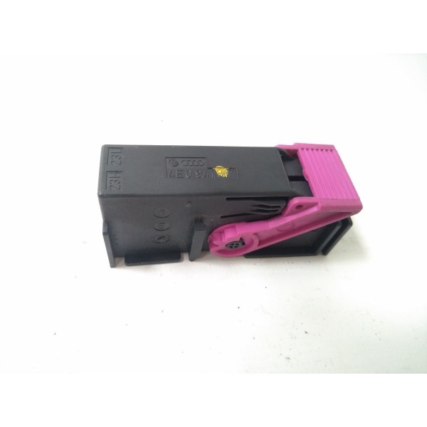 Conector 4e0941817 Audi A8 2003 - 2009
