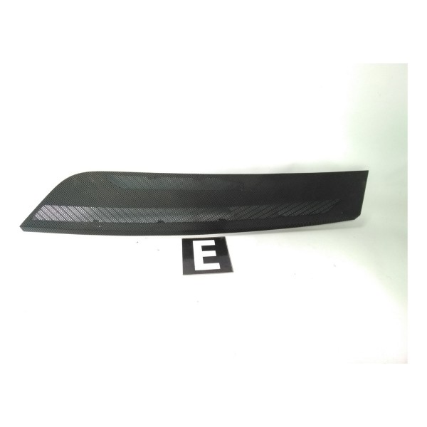 Grade Superior Painel Esquerdo C180 C200 W204 2007 2014  Preto