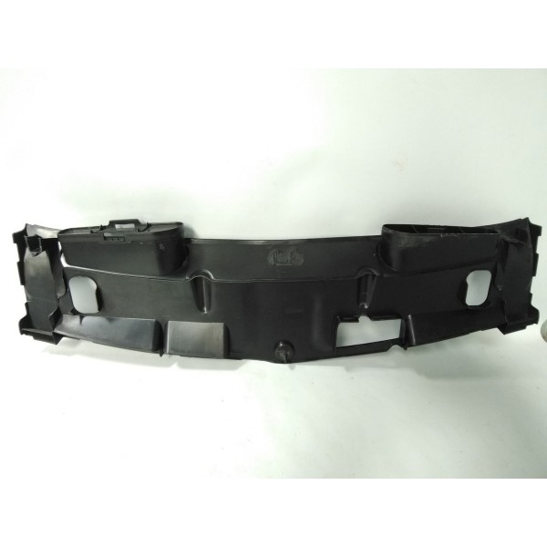 Acabamento Superior Radiador C180 C200 W204 07 14 Detalhe