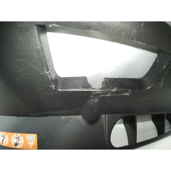 Acabamento Superior Radiador C180 C200 W204 07 14 Detalhe