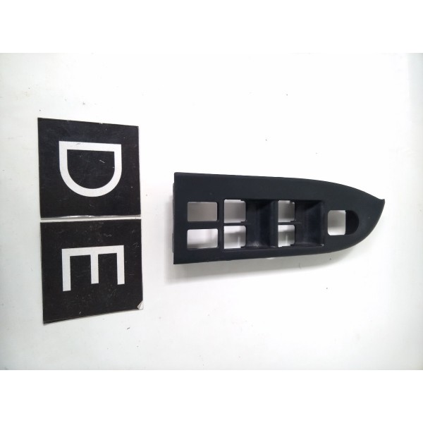 Moldura Botao Vidro Eletrico Dianteiro Esquerdo Vitara 12-19