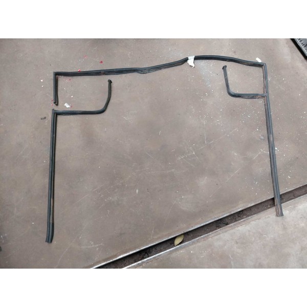 Borracha Guarnicao Capo Bmw E34 540 1987 - 1996 Detalhe