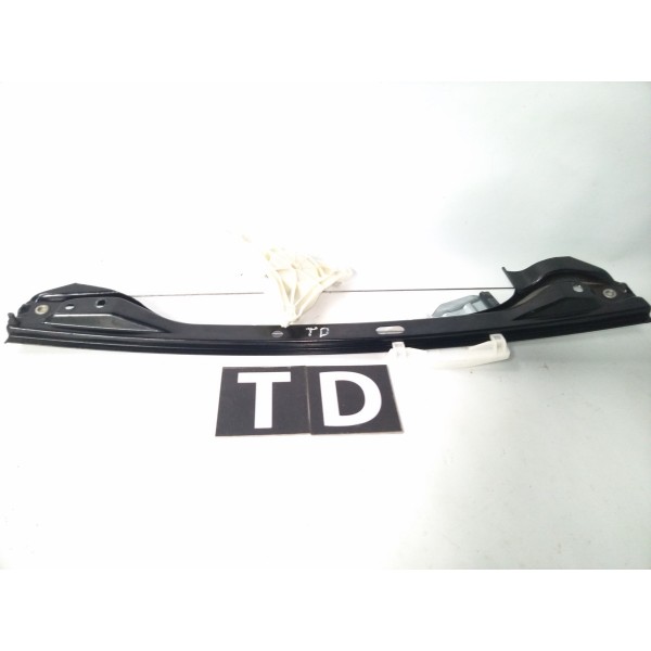 Maquina Vidro Traseiro Direito  C180 C200 W204 2007 2014