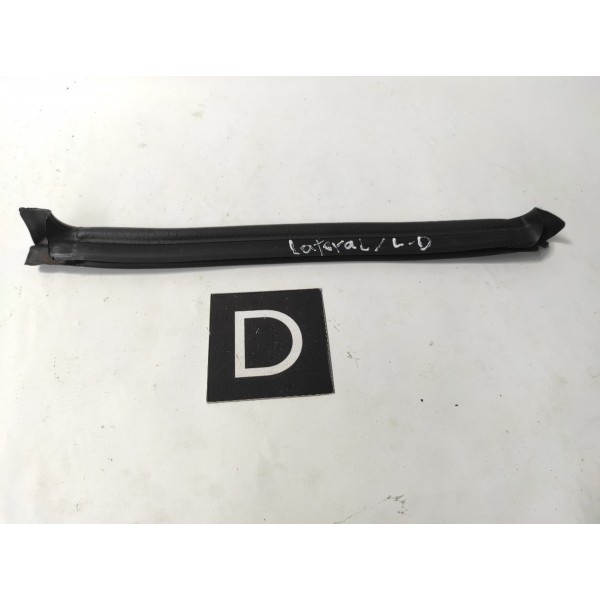 Borracha Lateral Direita Cofre Bmw E46 330 320 1998 - 2005